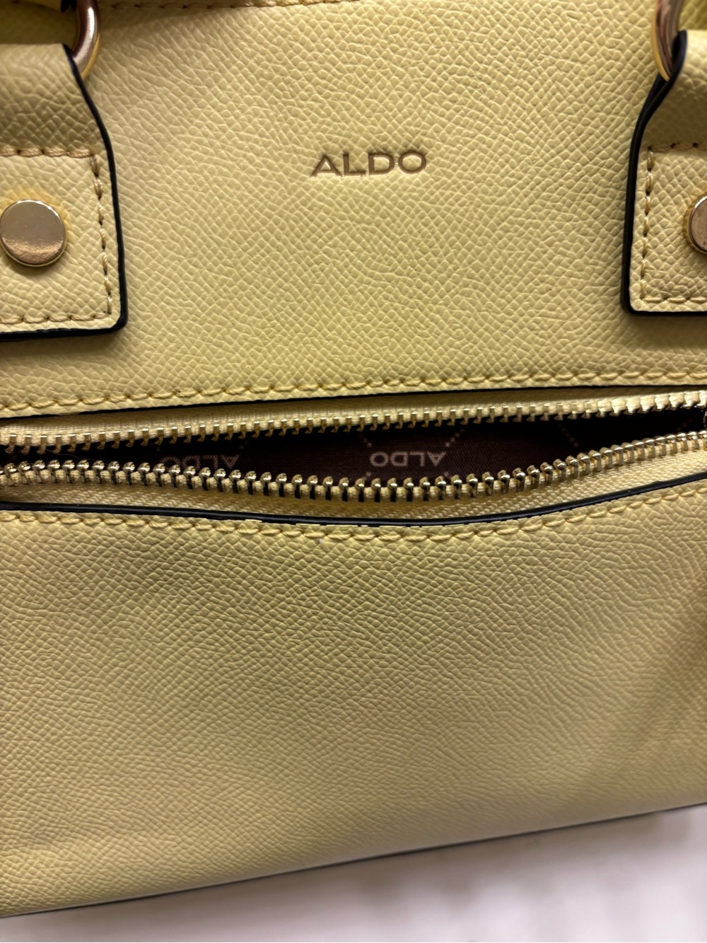 Aldo soft yellow structured satchel - EUC - Picture 4 of 8